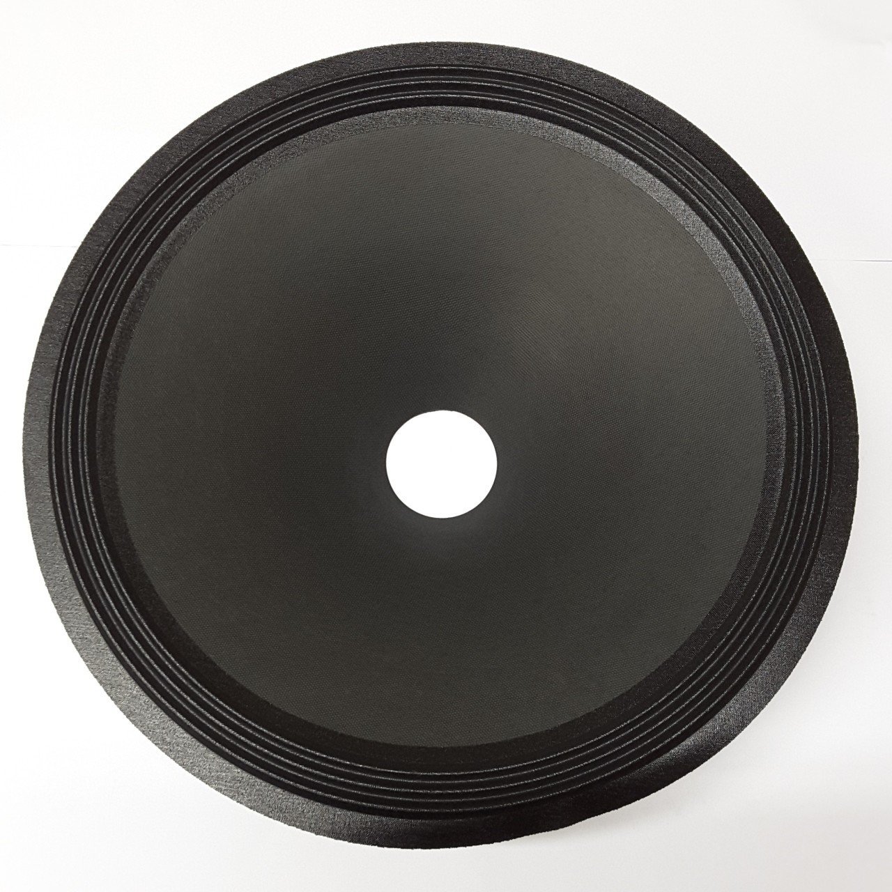 38CM HOPARLÖR KAĞIDI ( SİYAH ) DELİK ÇAPI: 6CM , DERİNLİK: 10CM