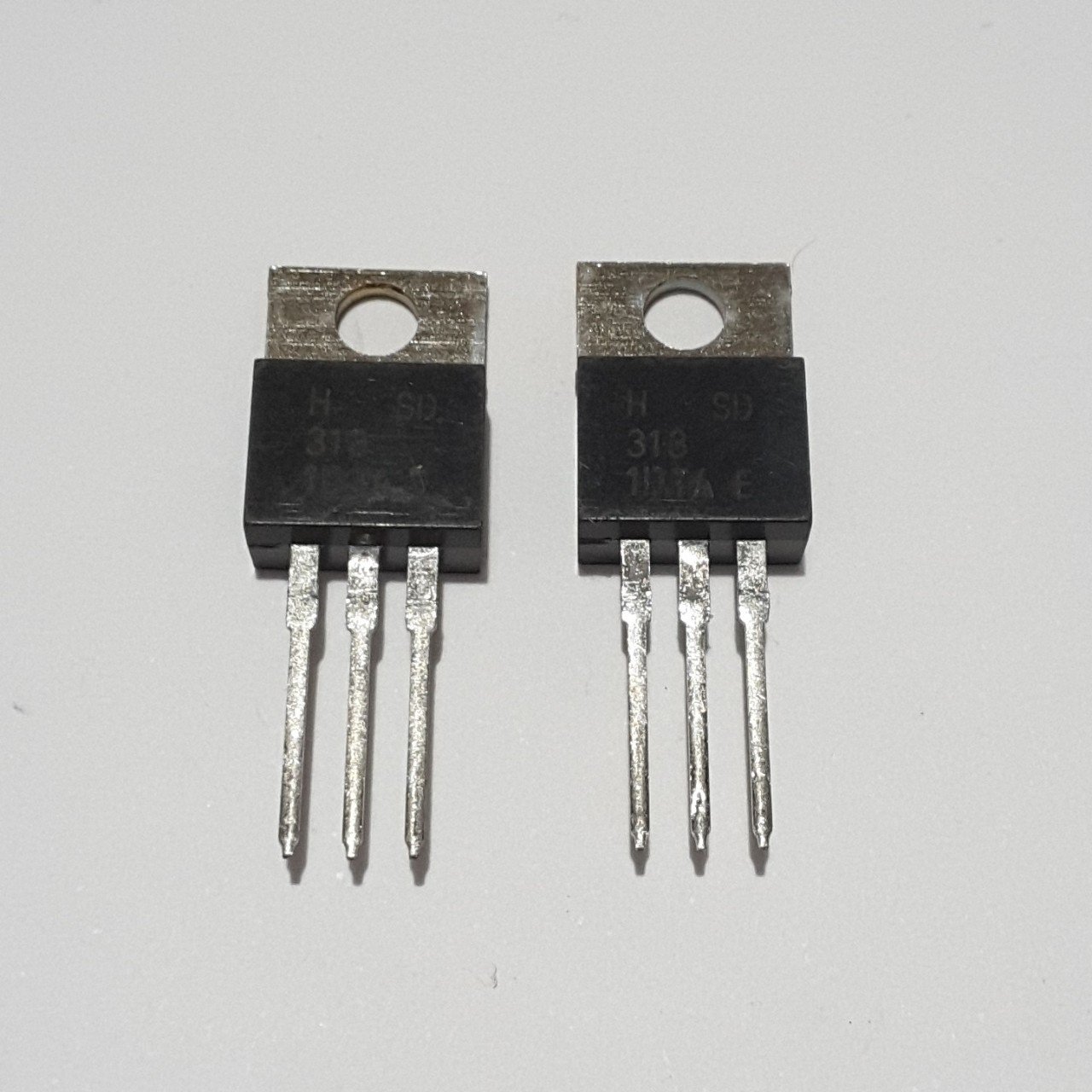 HSD313 , 3A 60V 30W NPN TRANSİSTÖR TO-220 KILIF ( 5 ADETLİK PAKET )
