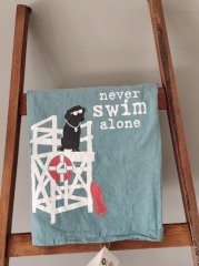 Baskılı Sehpa Örtüsü (Never Swim Alone)