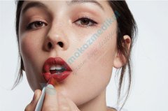 Clinique Pop™ Lip Shadow Cushion Matte Lip Powder