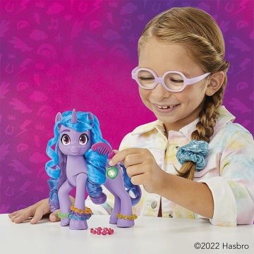 My Little Pony Işıklı ve Sesli Izzy Moonbow Oyun Seti