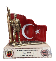 Bayraklı Komando Heykelli Plaket