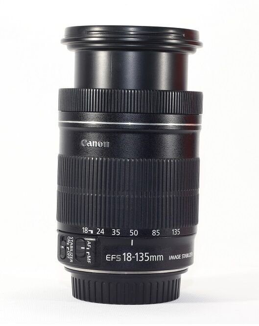 Canon 18-135 IS f/3.5 2.EL Lens