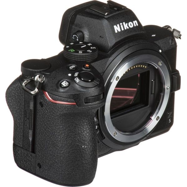 Nikon Z5 Body Aynasız Fotoğraf Makinesi