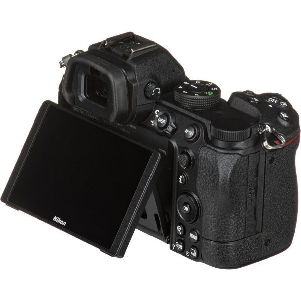 Nikon Z5 Body Aynasız Fotoğraf Makinesi