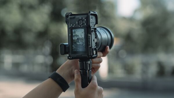 Tilta TA-T35-B-B Sony ZV-E1 için Kit Kamera  Kafesi
