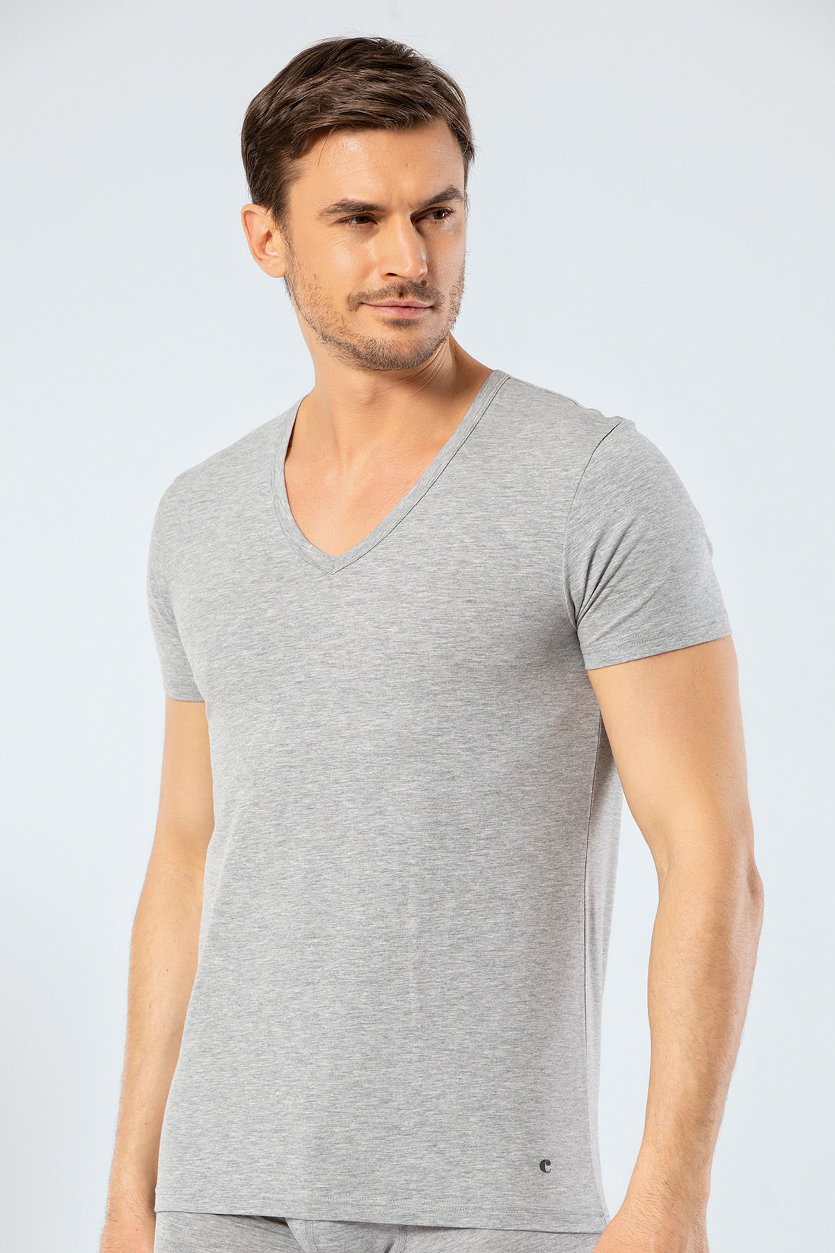 Cacharel Erkek Derin V Yaka Likralı T-shirt