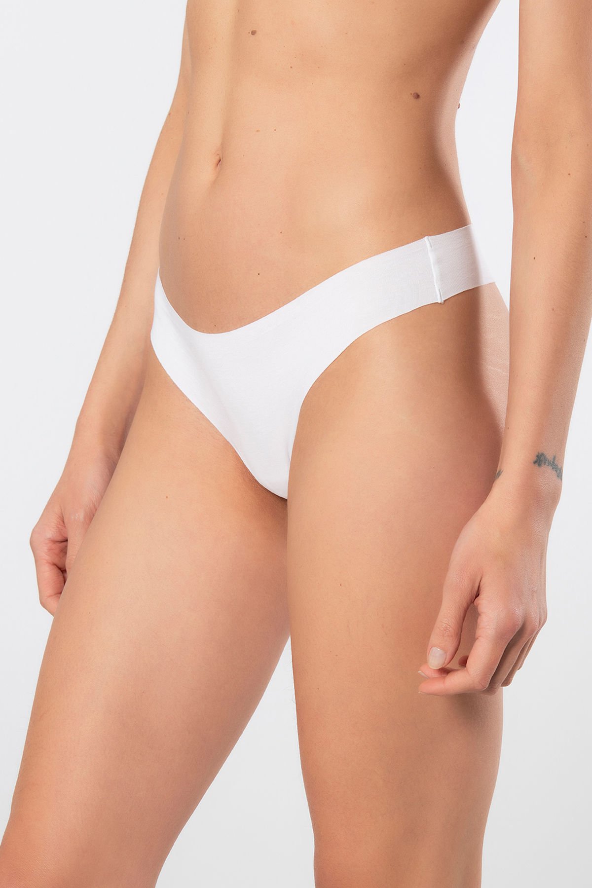 Türen Kadın Lazer Kesim Pamuklu String Külot