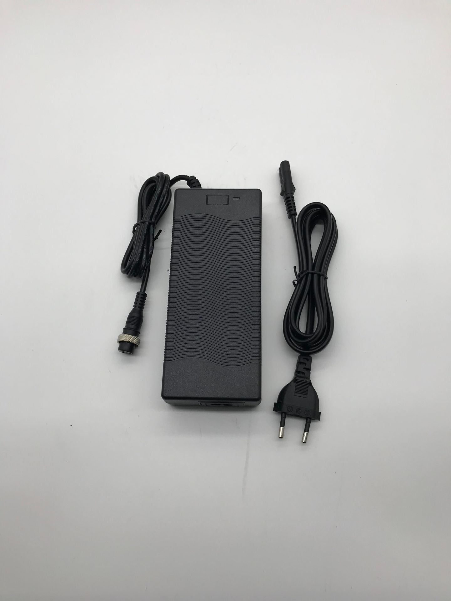 S8 S9 Şarj Adaptörü 54.6V 2A