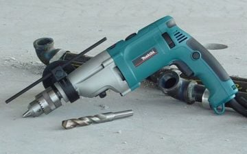 Makita HP2070 1010 Watt Çift Devirli Darbeli Matkap