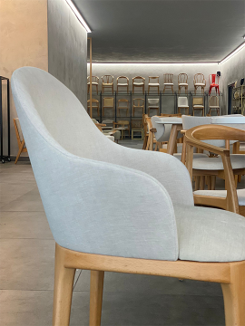 Alara Kollu Sandalye.