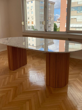 Carrera Solo Ayak Mermer Masa