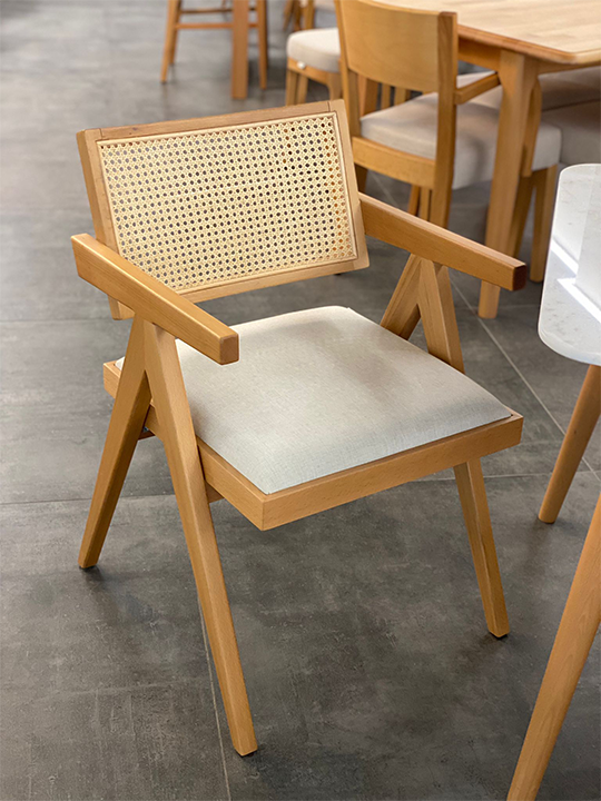 Pierre Kollu Sandalye