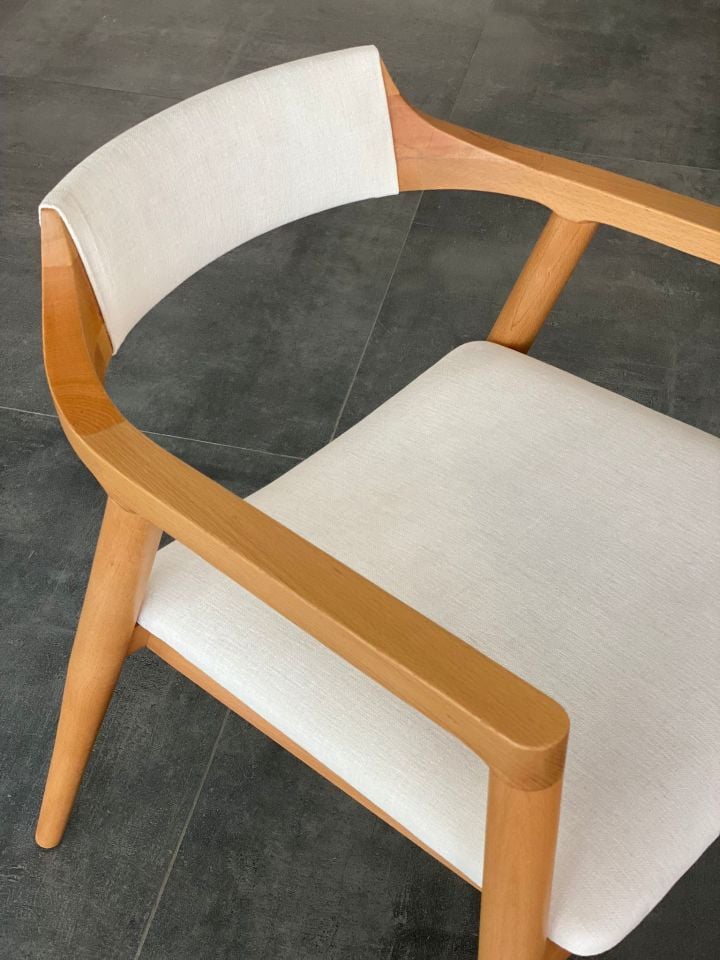 Taco Sırtı Kumaşlı Sandalye