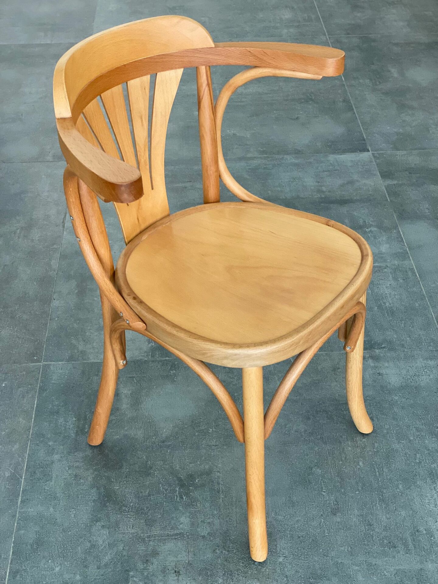 Sofia Kollu Sandalye,