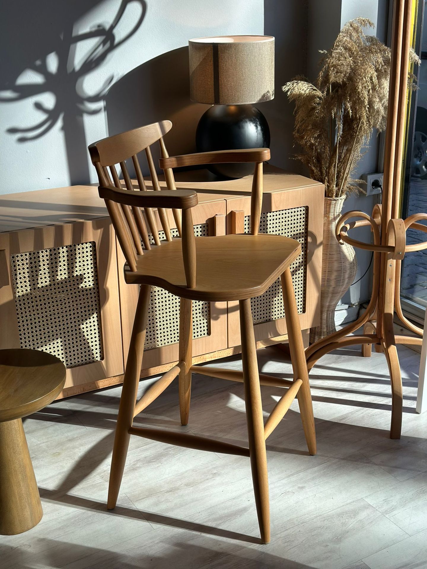 Gitar Kollu Bar Sandalyesi