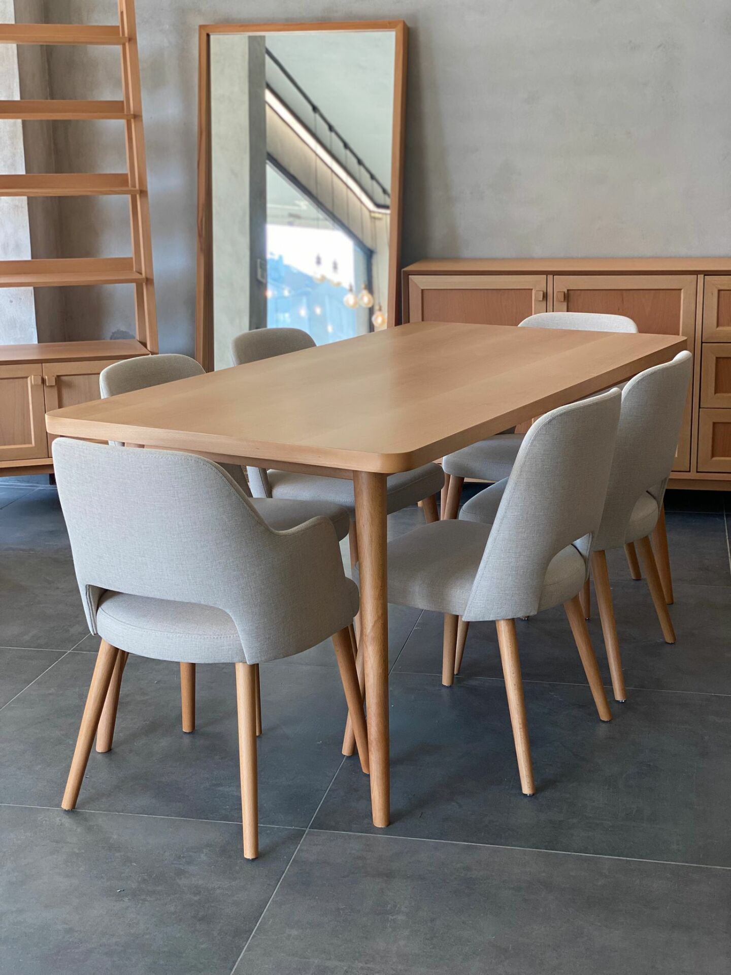 Kayın Kaplama Tabla Retro Açılı Ayak Masa