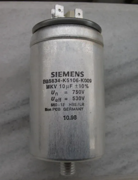 CONDENSATORE 120UF/400V EPCOS B43504-A9127-M7 0090318-1270 EUR 8,35
