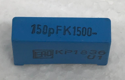 150pf  1500v %10  15mm Polyester Kondansatör