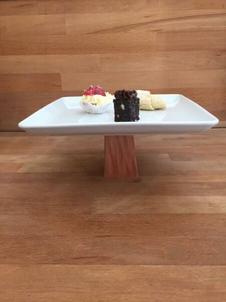 Ahşap Yuvarlak Ayaklı Kare 21 cm Servis Tabağı Krem 9 cm