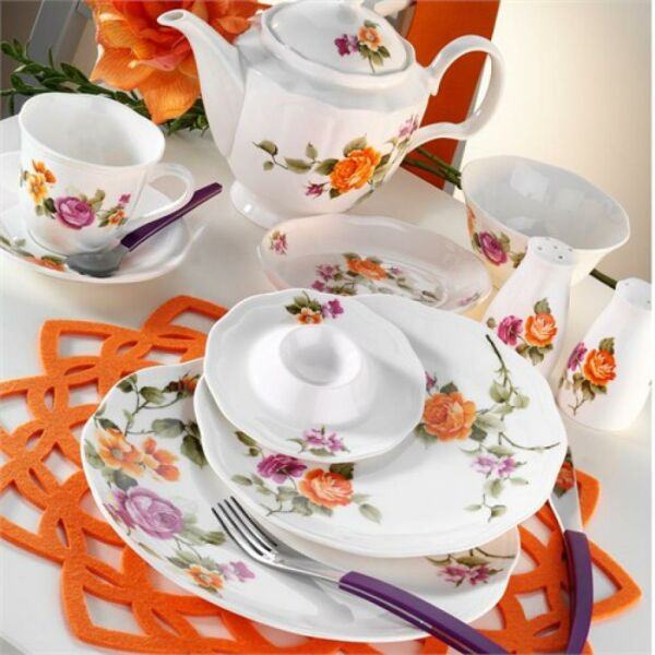 Kütahya Porselen Bone China 44 Parça 55106 Desen Kahvaltı Takımı