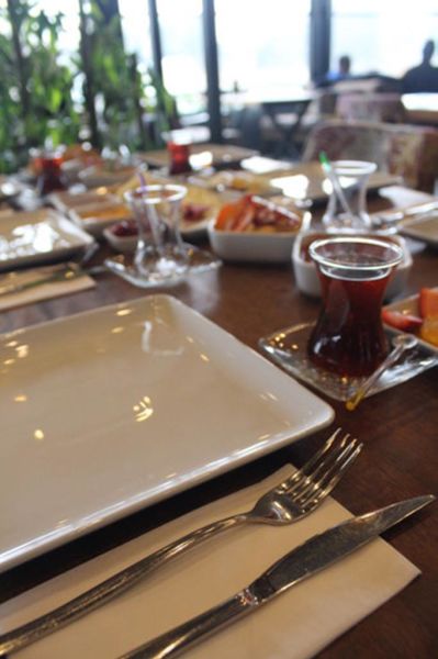Kütahya Porselen Tan Serisi 39 parça Kahvaltı Takımı