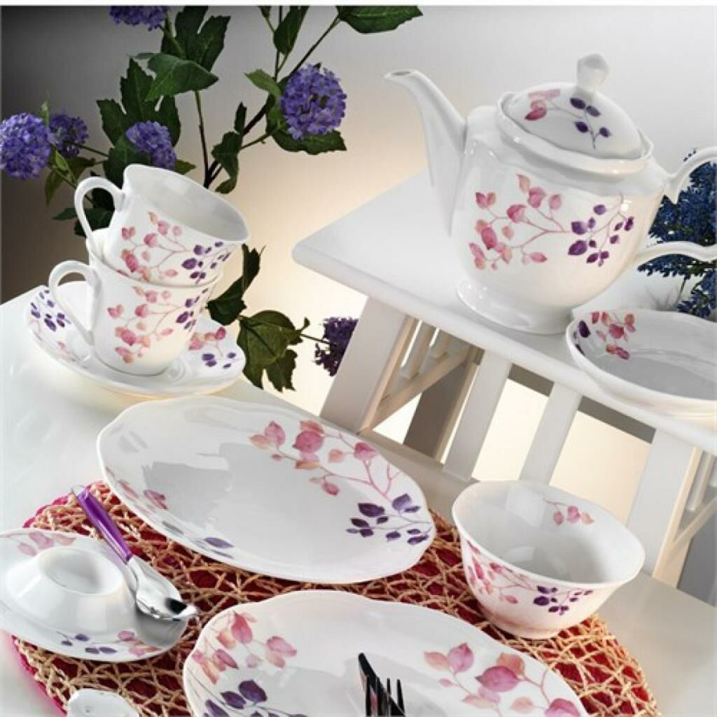 Kütahya Porselen Bone China 44 Parça 55102 Desen Kahvaltı Takımı