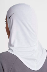 Nike Pro Hijab Bayan Sporcu Başörtüsü