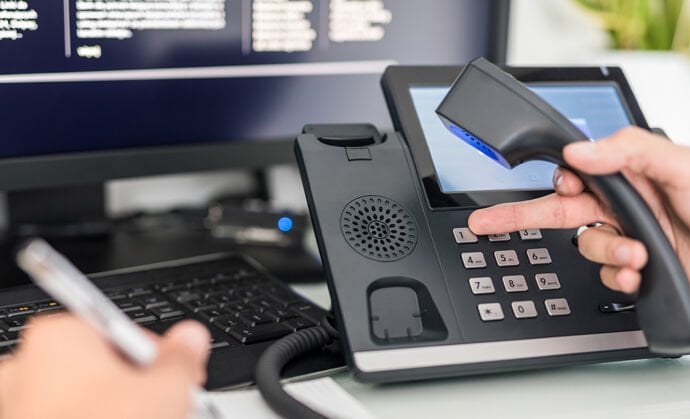 Telefon Santrali Seçimi: Küçük ve Orta Ölçekli İşletmeler için 2025 Rehberi
