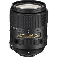 Nikon AF-S DX Nikkor 18-300mm F/3.5-6.3G ED VR Geniş Açı Zoom Lens