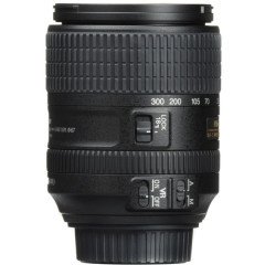 Nikon AF-S DX Nikkor 18-300mm F/3.5-6.3G ED VR Geniş Açı Zoom Lens