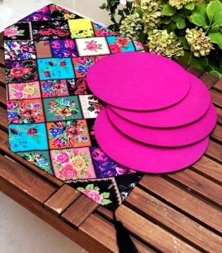 Çiçekli Patchwork Runner + 4 Adet Fuşya Supla
