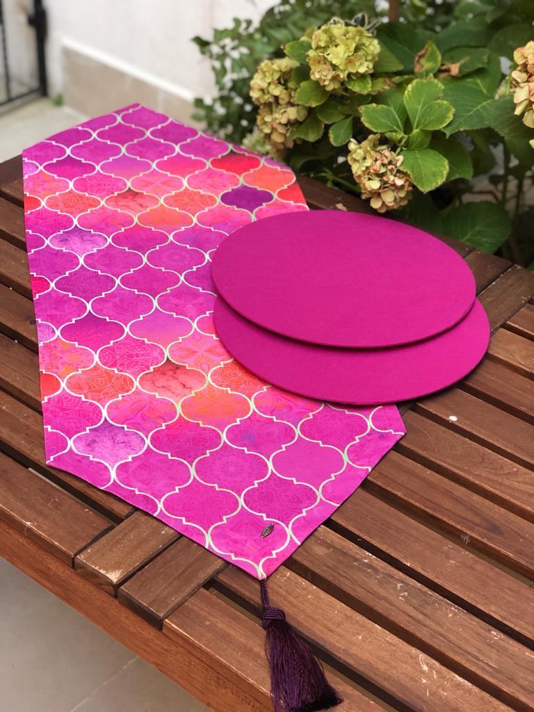 Pembe Tonlar Moroccan Desenli Runner + 2 Adet Fuşya Supla