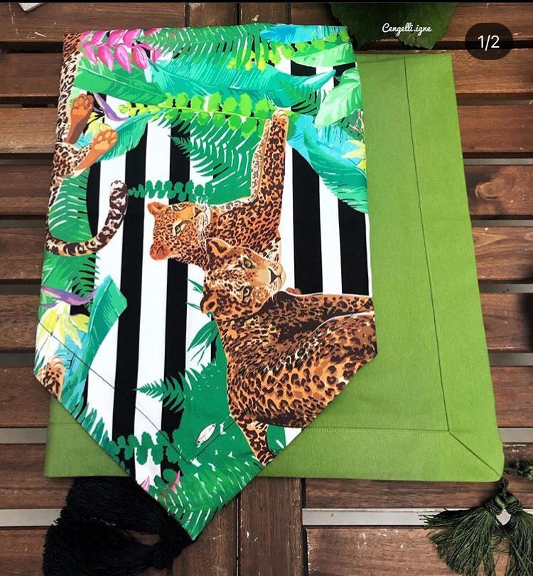 Yeşil Masa Örtüsü + Çizgili Leopar Runner