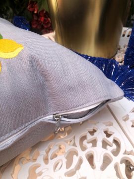Limon Saksı Nakışlı Gri Keten Kırlent Kılıfı