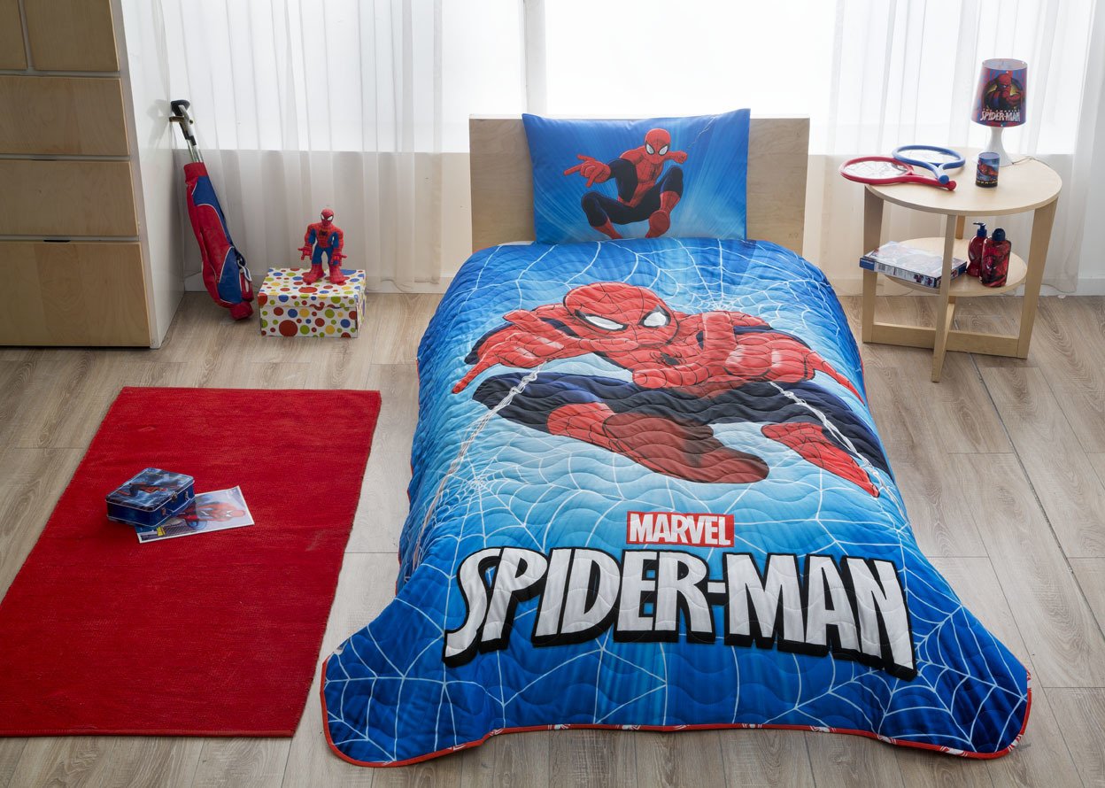 Taç Lisanslı Spiderman Skyscaper Yatak Örtüsü Seti