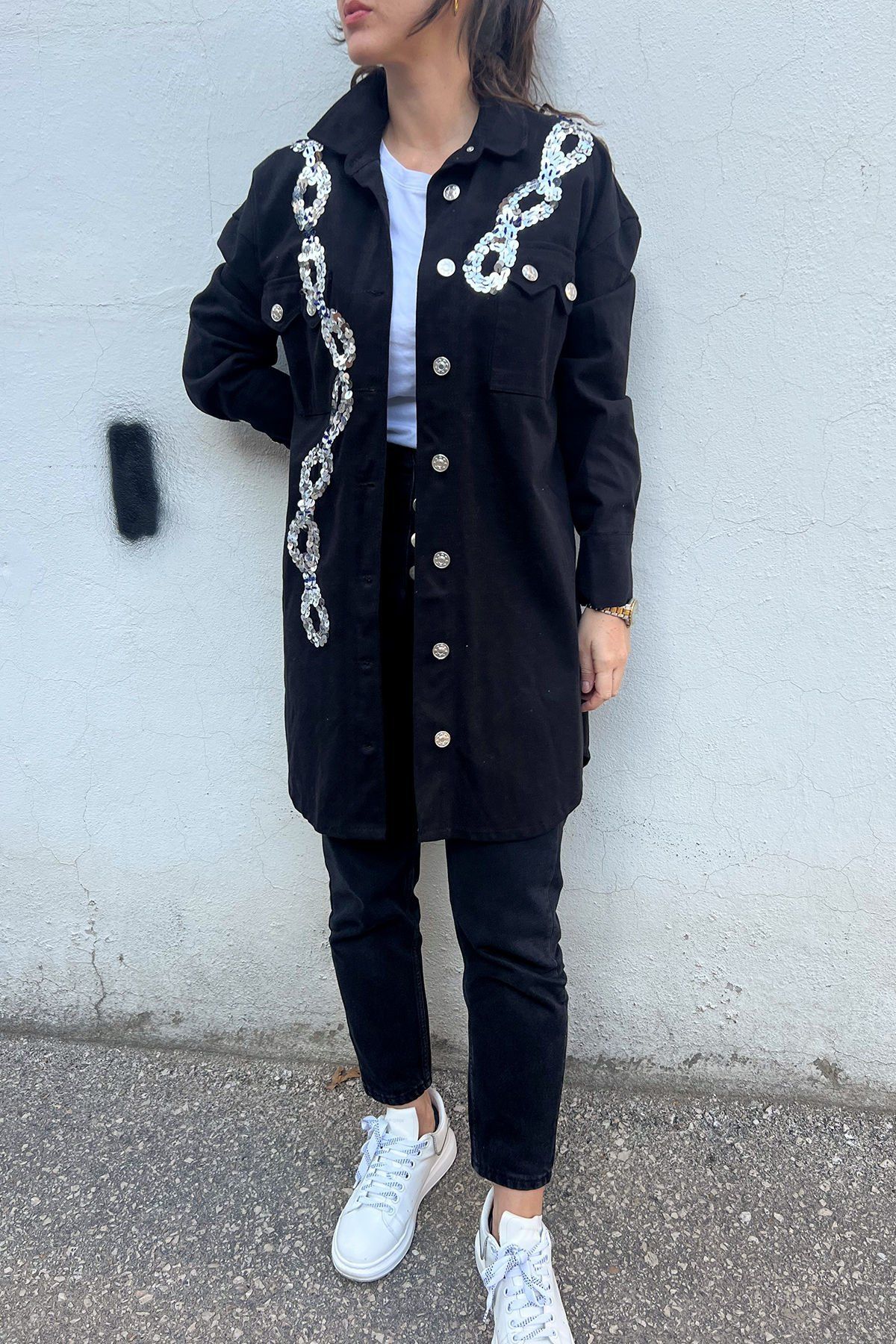 Gümüş Zincir İşlemeli Uzun Siyah Oversize Jean Ceket