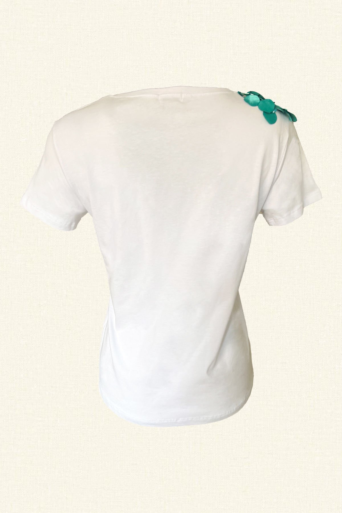 Turquoise Beaded Tassel Detailed V-Neck White T-Shirt
