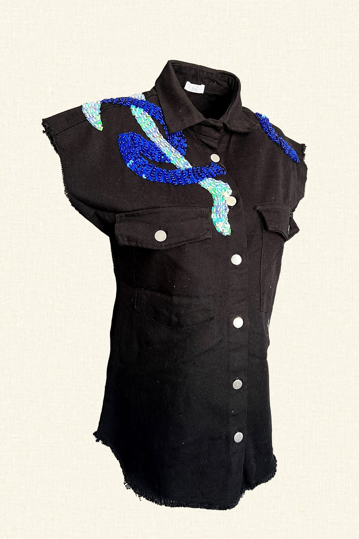 Mavi ve Beyaz İşlemeli Siyah Oversize Jean Yelek