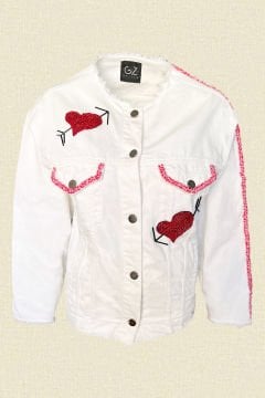 Kırmızı Kalp İşlemeli Beyaz Oversize Jean Ceket