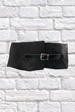 Eyelet Detailed Black Leather Belt