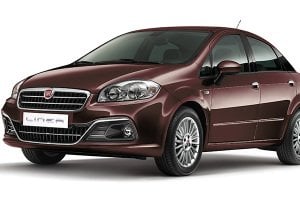 Sis Far Çerçevesi (Kapağı) Fiat Linea Sisli Siyah Sol 2013 ve Sonrası