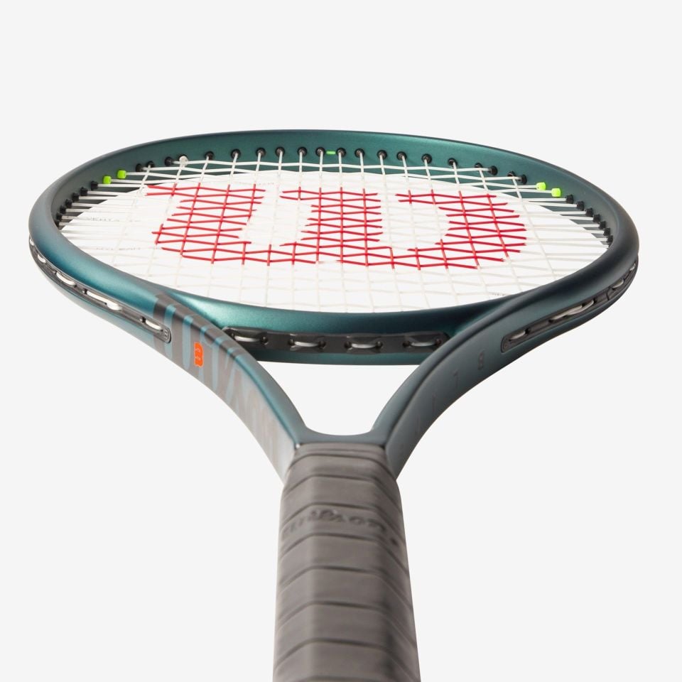 Wilson Blade 101L v9 Tenis Raketi