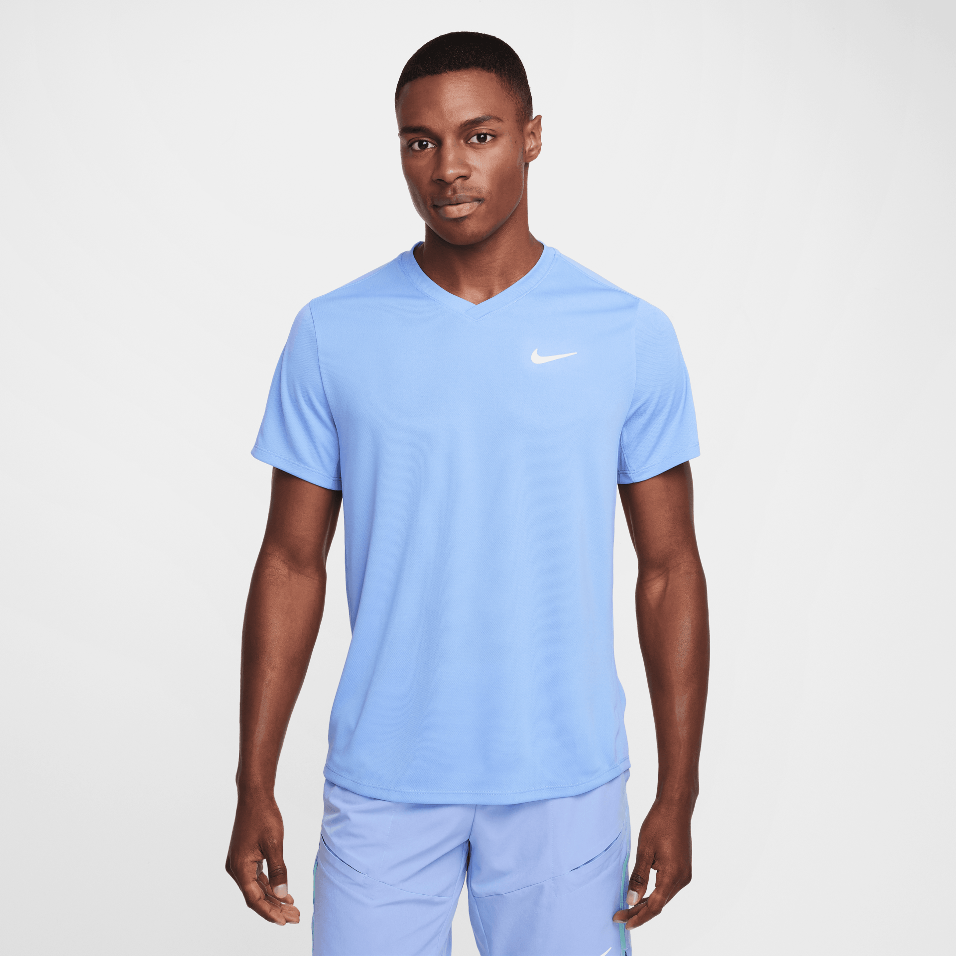 NikeCourt Dri-FIT Victory Erkek Tenis Tişörtü