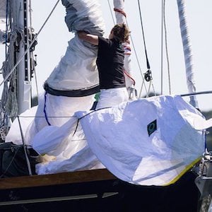 Gezi Tekneleri İçin Asimetrik Balon Yelken Kullanma Seyri