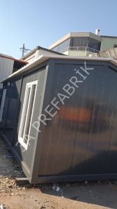21m2. Beşik Çatılı Ev Konteyner Antrasit Renk