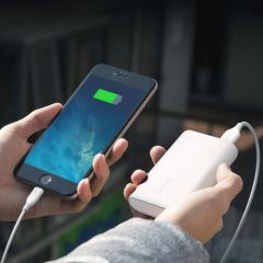 Anker PowerCore 10000 Taşınabilir Şarj Cihazı PowerBank Beyaz