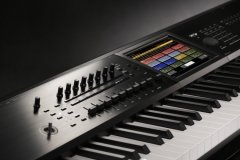 Korg Kronos2-61 Tuş