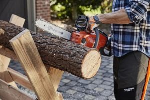 Husqvarna 120İ Akülü Testere BLİ20 Akü C80 Şarj Cihazı