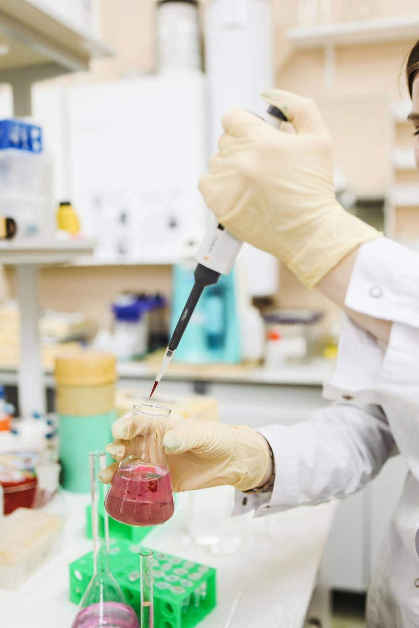 Selection and Use of Pipettes: The Importance of Using the Right Tool in Laboratories